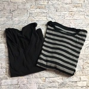 🌺 2 large long sleeve shirts